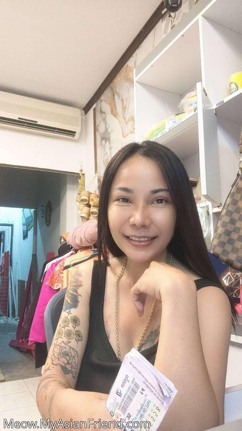 Meow's personal blog photo 1 added Wednesday the 17th of September 2025