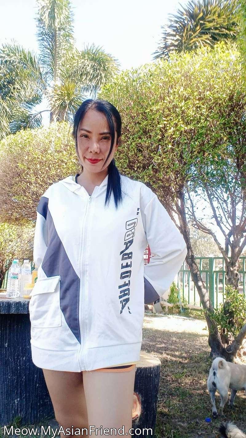 Meow's personal blog photo 1 added Tuesday the 2nd of December 2025