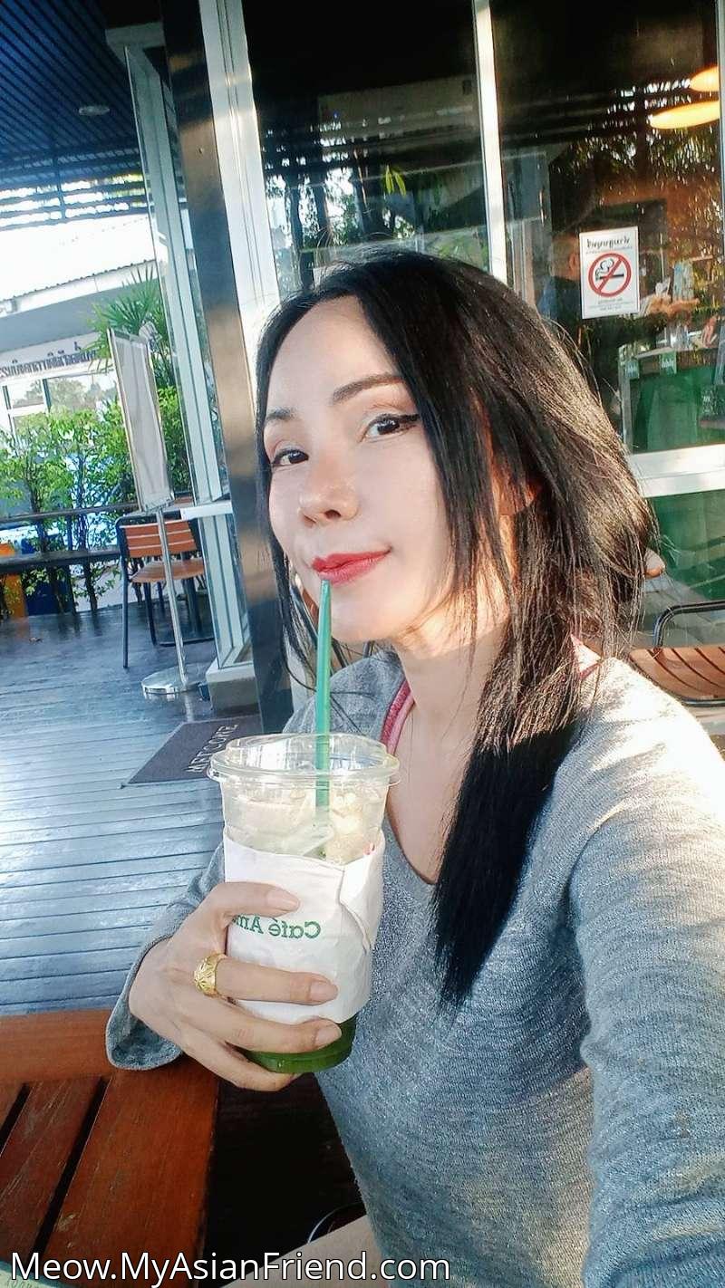 Meow's personal blog photo 1 added Wednesday the 10th of December 2025